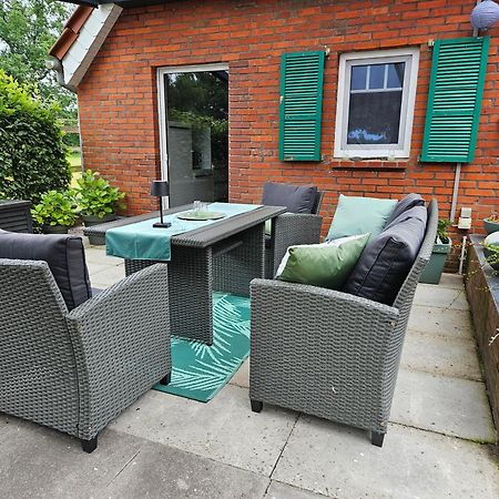 Kleines Ferienhaus Luettje Backhuus 35516 Uplengen Eksteriør billede